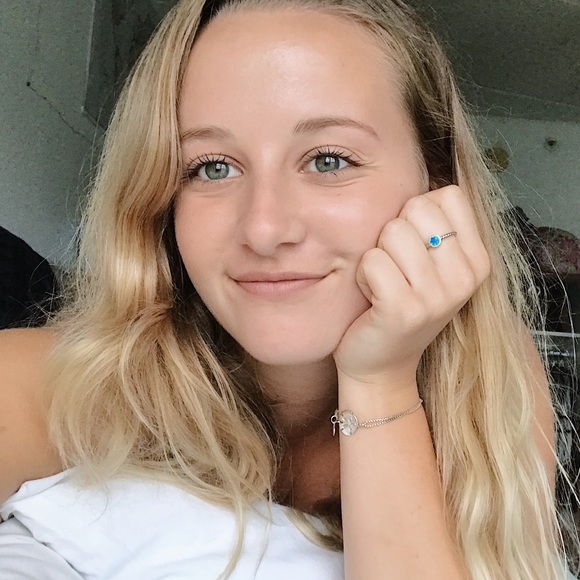 Meet your Posher, Sam - Picture 6 of 7